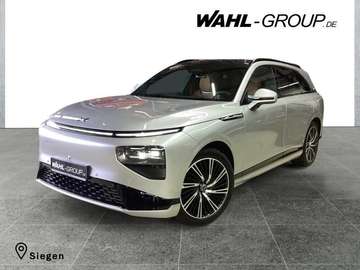 AWD Performance AHK DAB el. Sitze