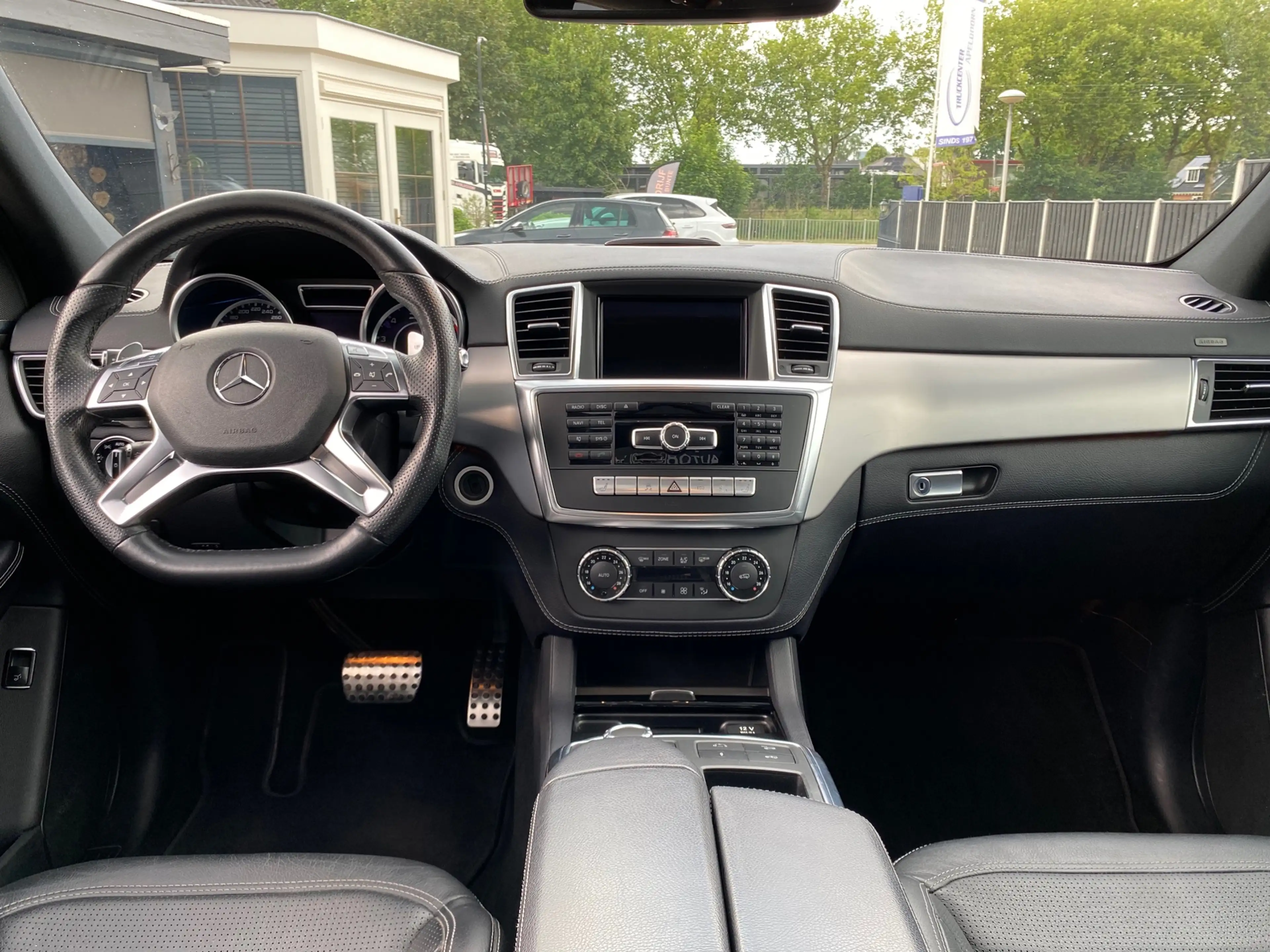 Mercedes-Benz ML 63 AMG M-klasse 525 PK NIEUWSTAAT PANO MEMORY CAMERA CRUI — photo 14