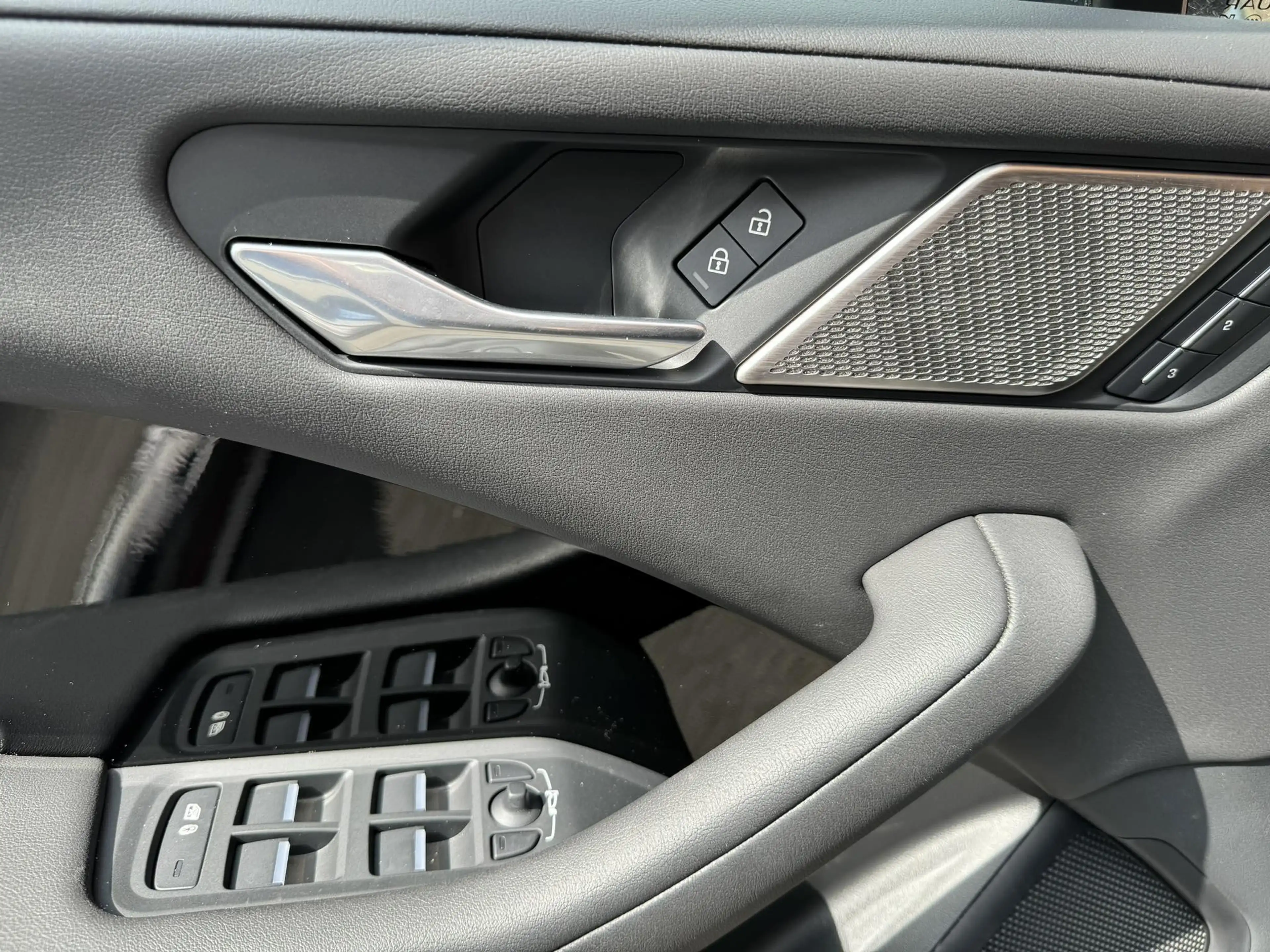 Jaguar I-Pace EV400 SE AWD Auto. 23MY — photo 13