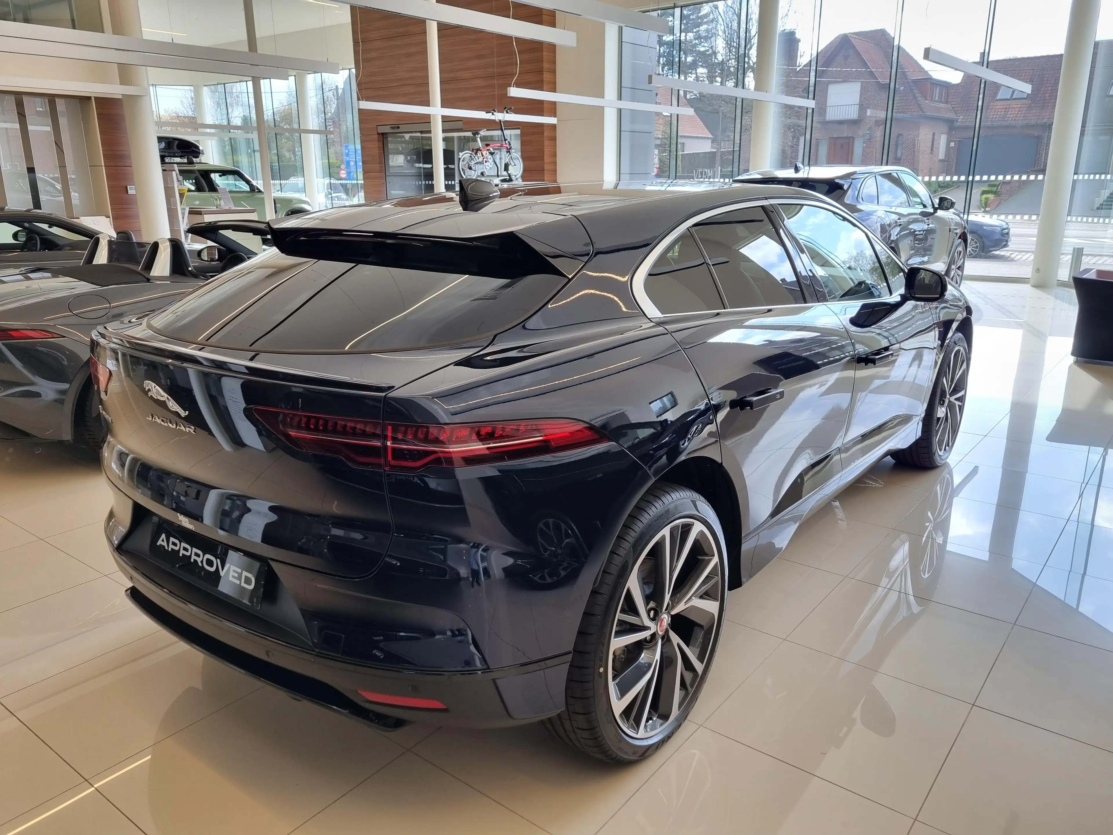 Jaguar I-Pace EV400 SE AWD Auto. 23MY — photo 2