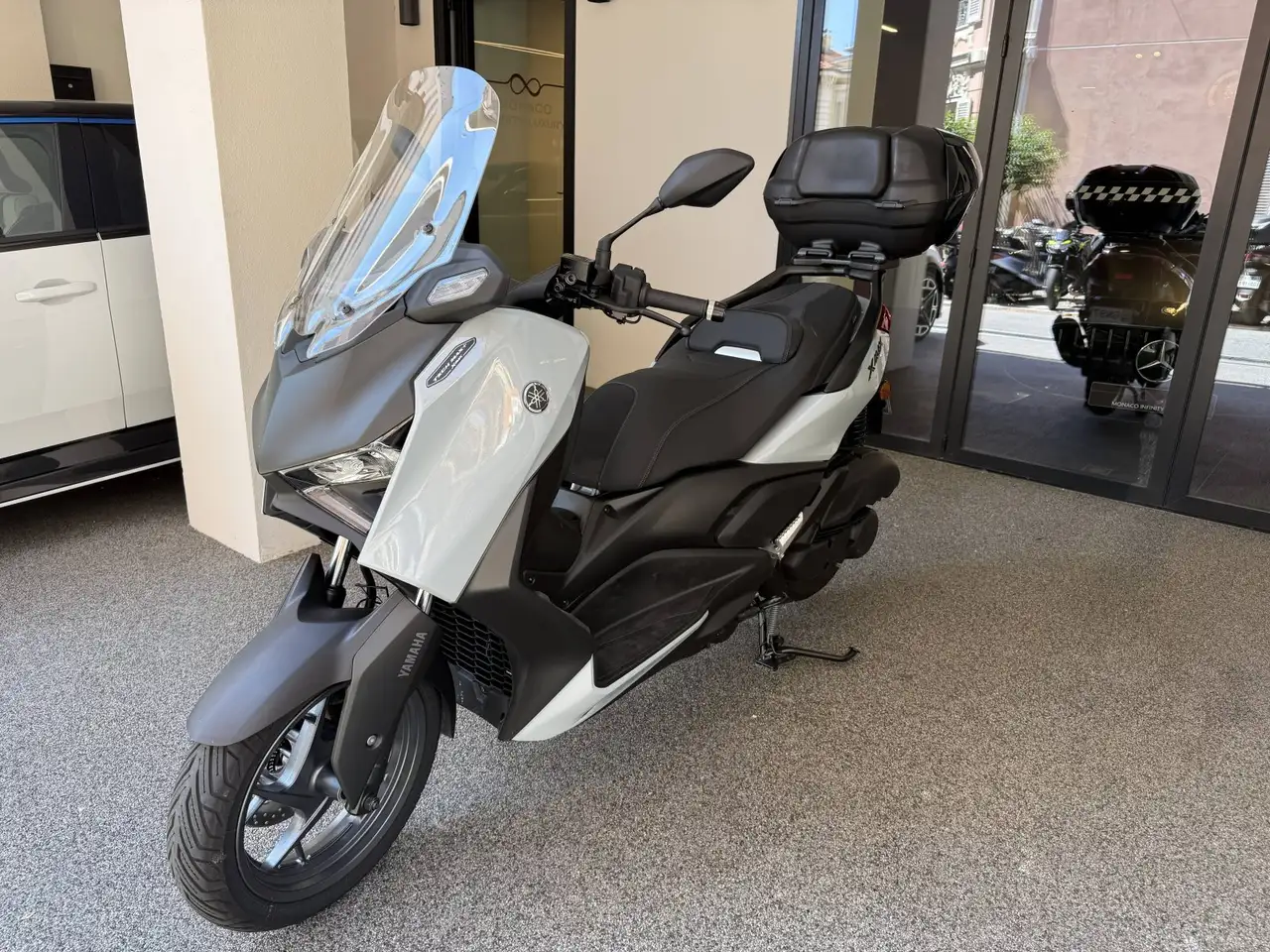 Yamaha X-Max 125