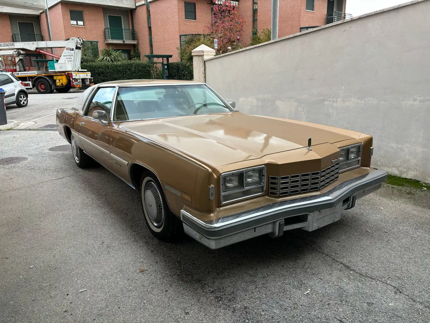 Oldsmobile Toronado Bronzo - 1