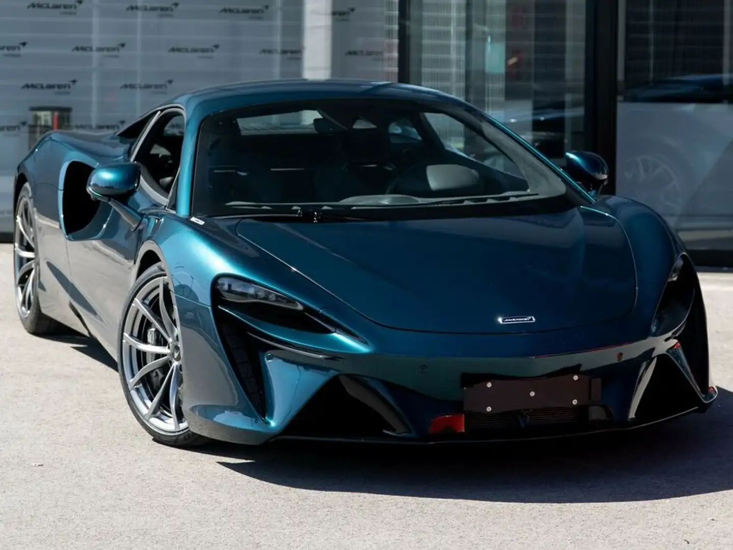 McLaren Artura Artura / Elite Serpentine / Comfort Seats / B&W Grün - 2