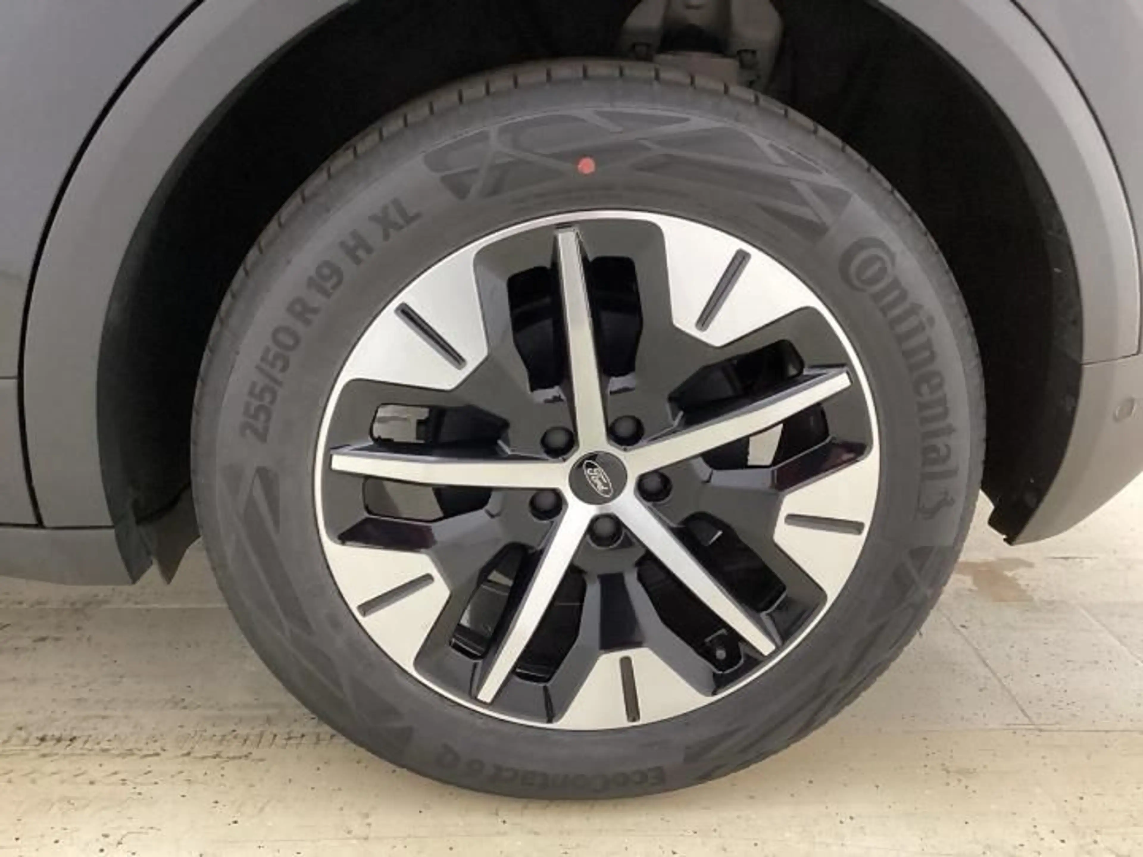 Ford Explorer AWD — photo 5