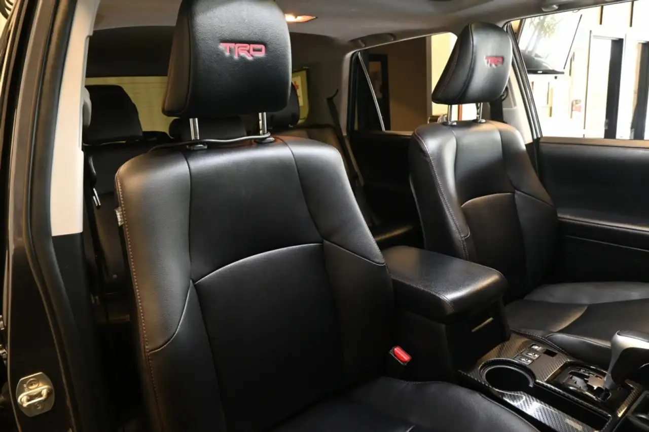 Toyota 4-Runner снимка Toyota 4-Runner