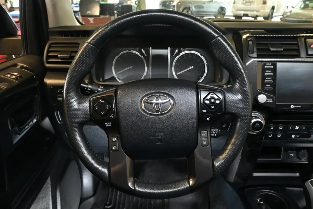 Toyota 4-Runner снимка Toyota 4-Runner