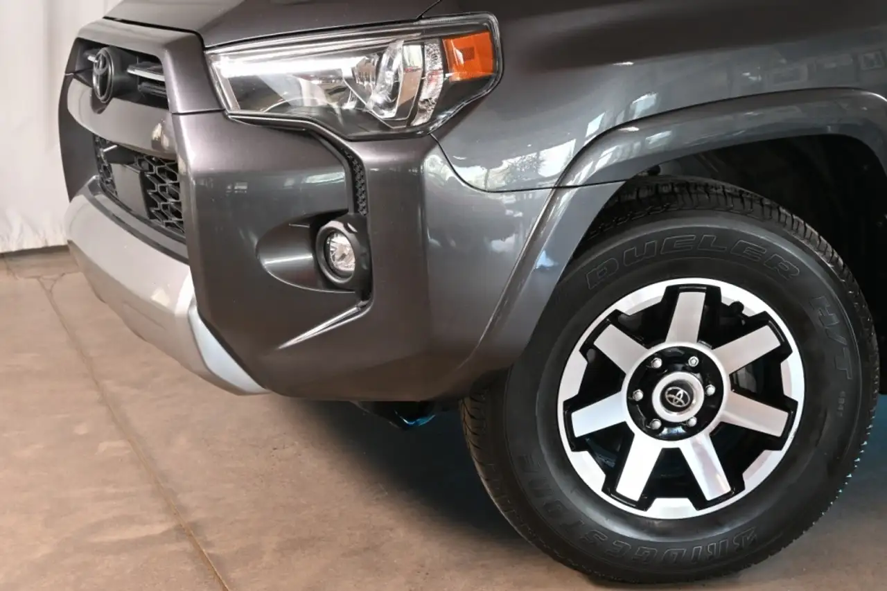 Toyota 4-Runner снимка Toyota 4-Runner