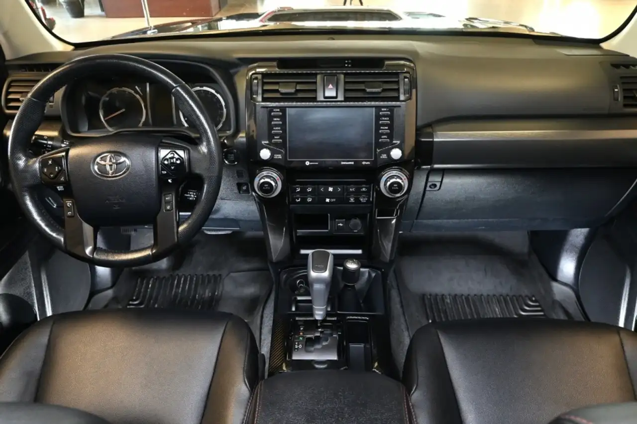 Toyota 4-Runner снимка Toyota 4-Runner