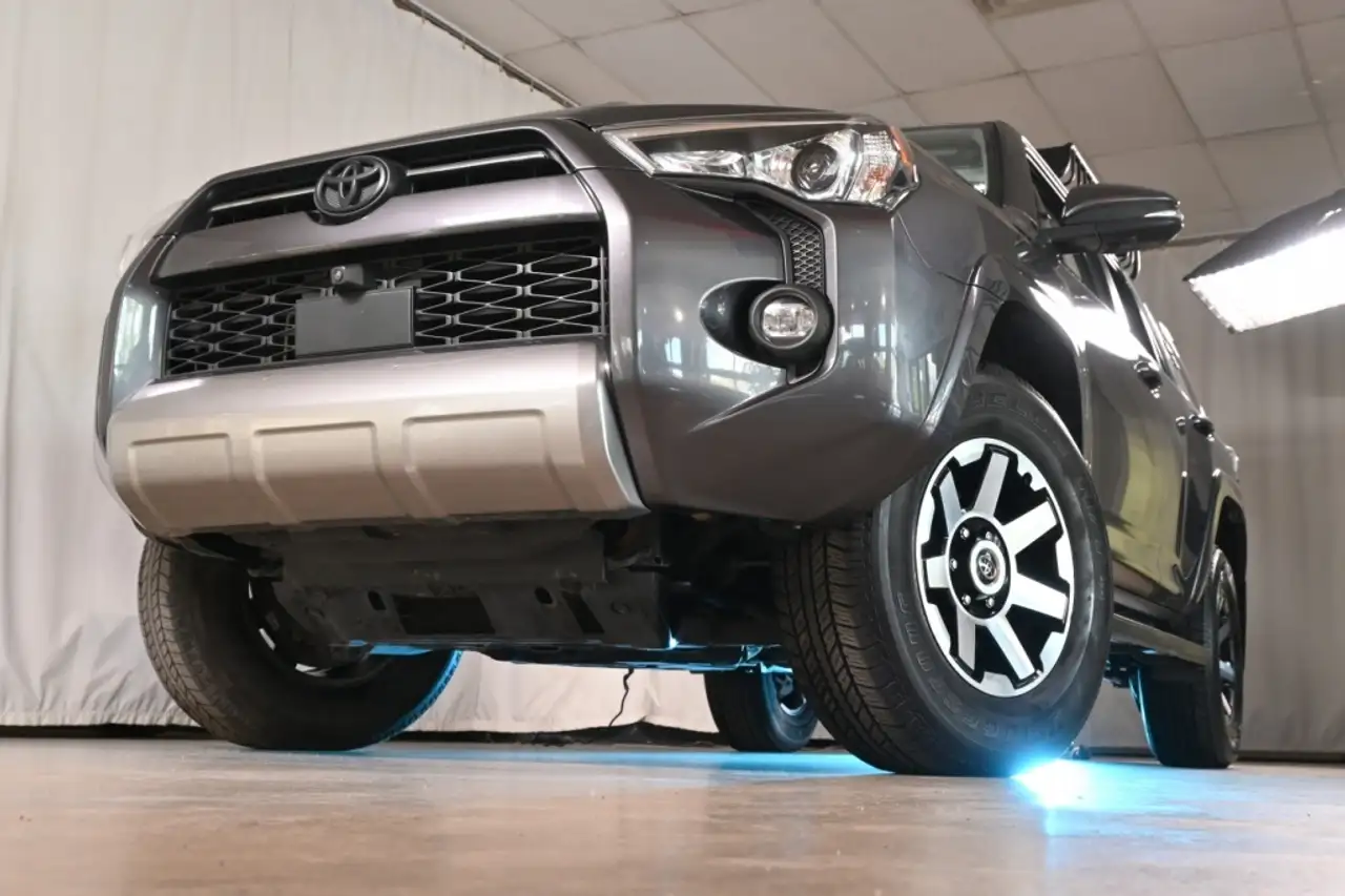 Toyota 4-Runner снимка Toyota 4-Runner