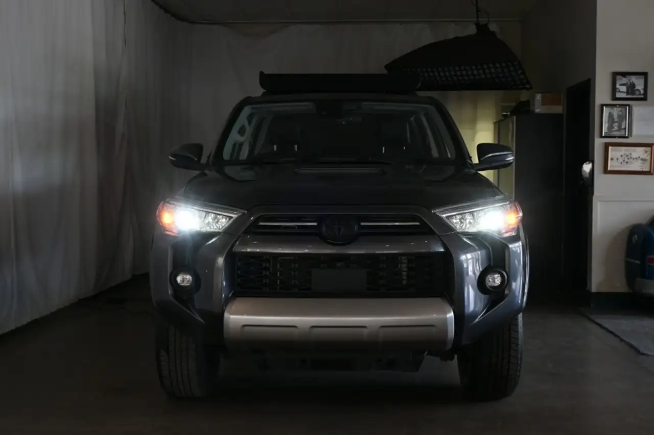 Toyota 4-Runner снимка Toyota 4-Runner