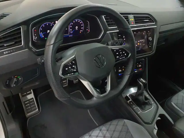 Volkswagen Tiguan view 9