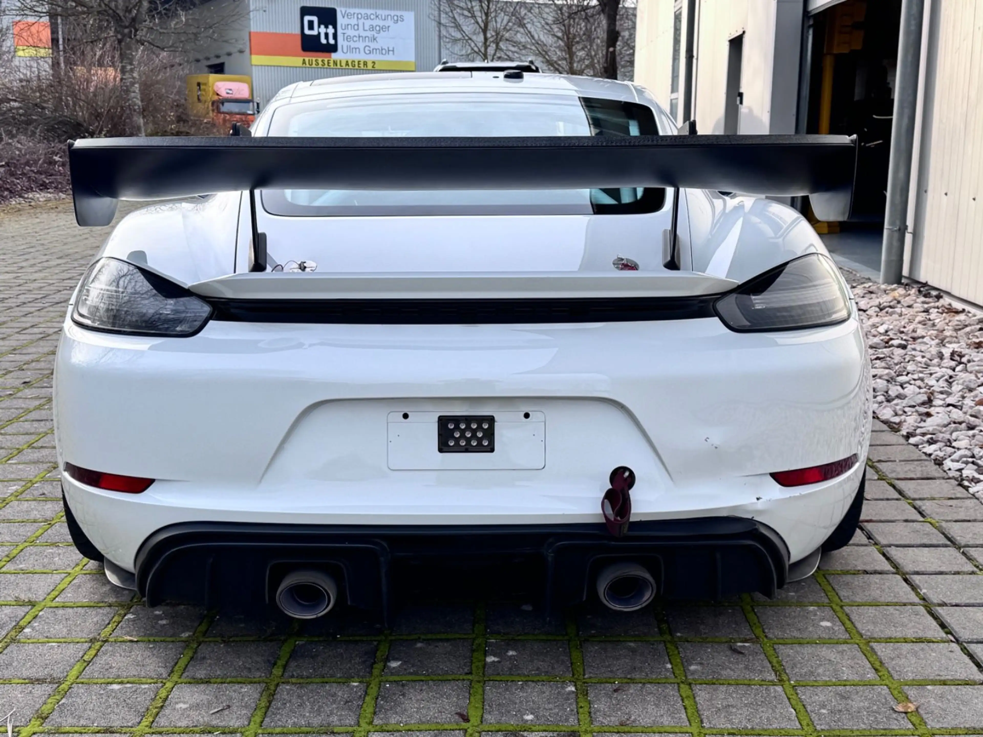 Porsche Cayman GT4 RS CS Rennwagen — photo 4