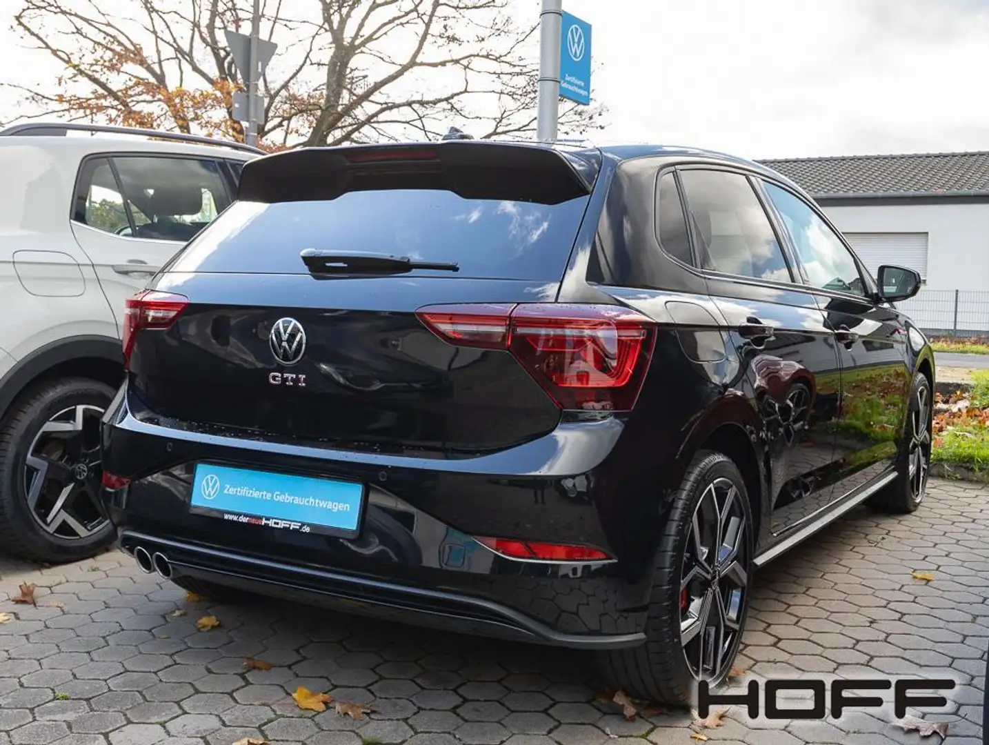Volkswagen Polo GTI 2.0 TSI DSG Navi Panorama 18" Anschlussgaranti Schwarz - 2