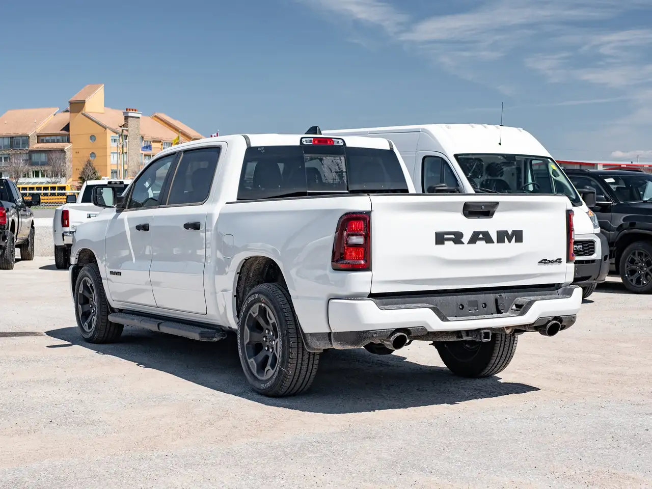 RAM 1500 снимка RAM 1500