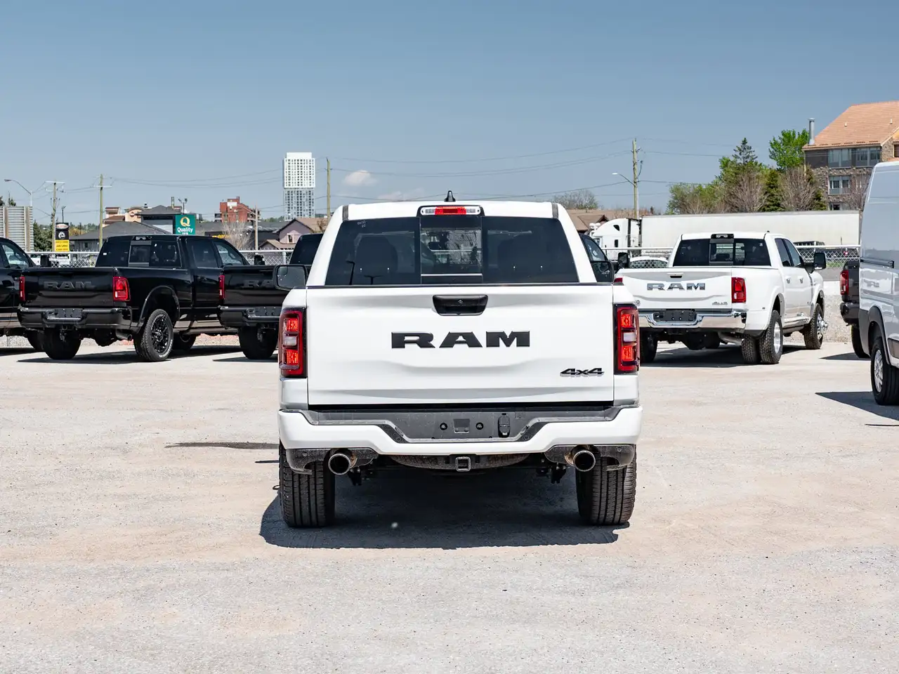 RAM 1500 снимка RAM 1500