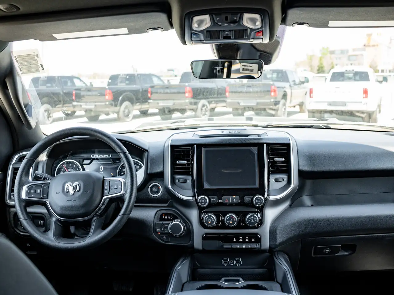 RAM 1500 снимка RAM 1500