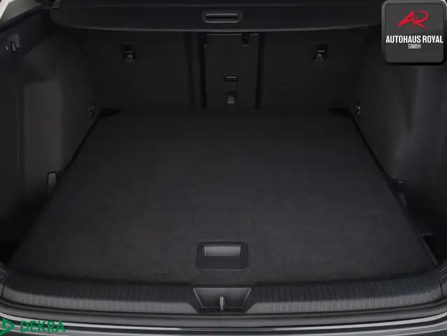 Volkswagen Golf view 13