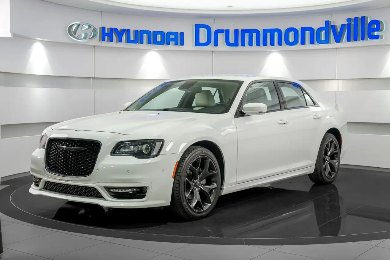 2023 Chrysler 300
