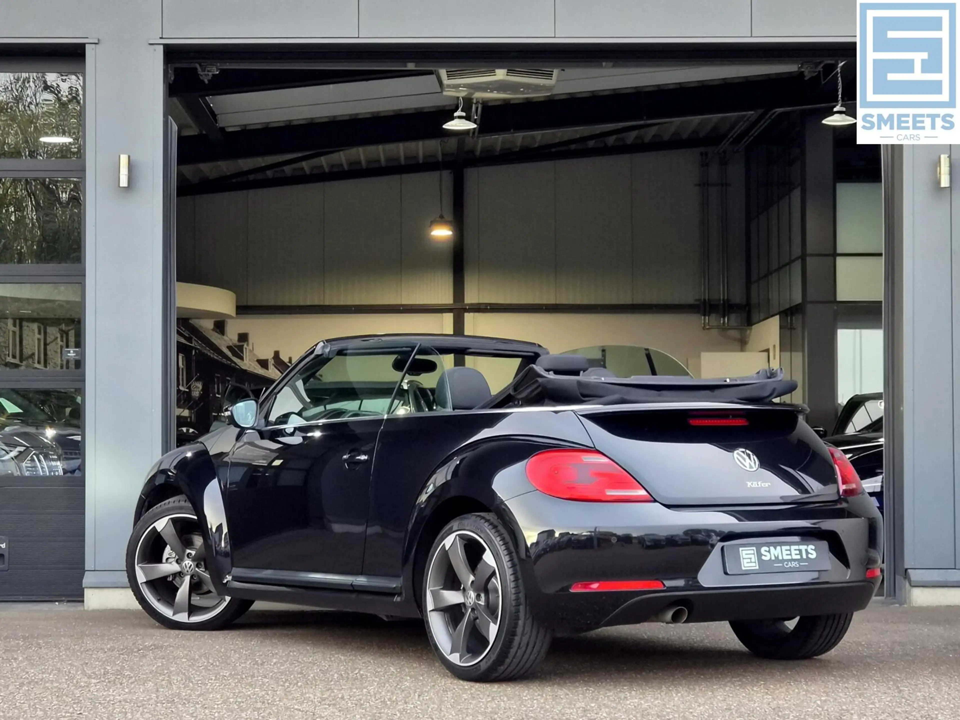 Volkswagen Beetle Cabriolet 1.2 TSI Design — photo 2