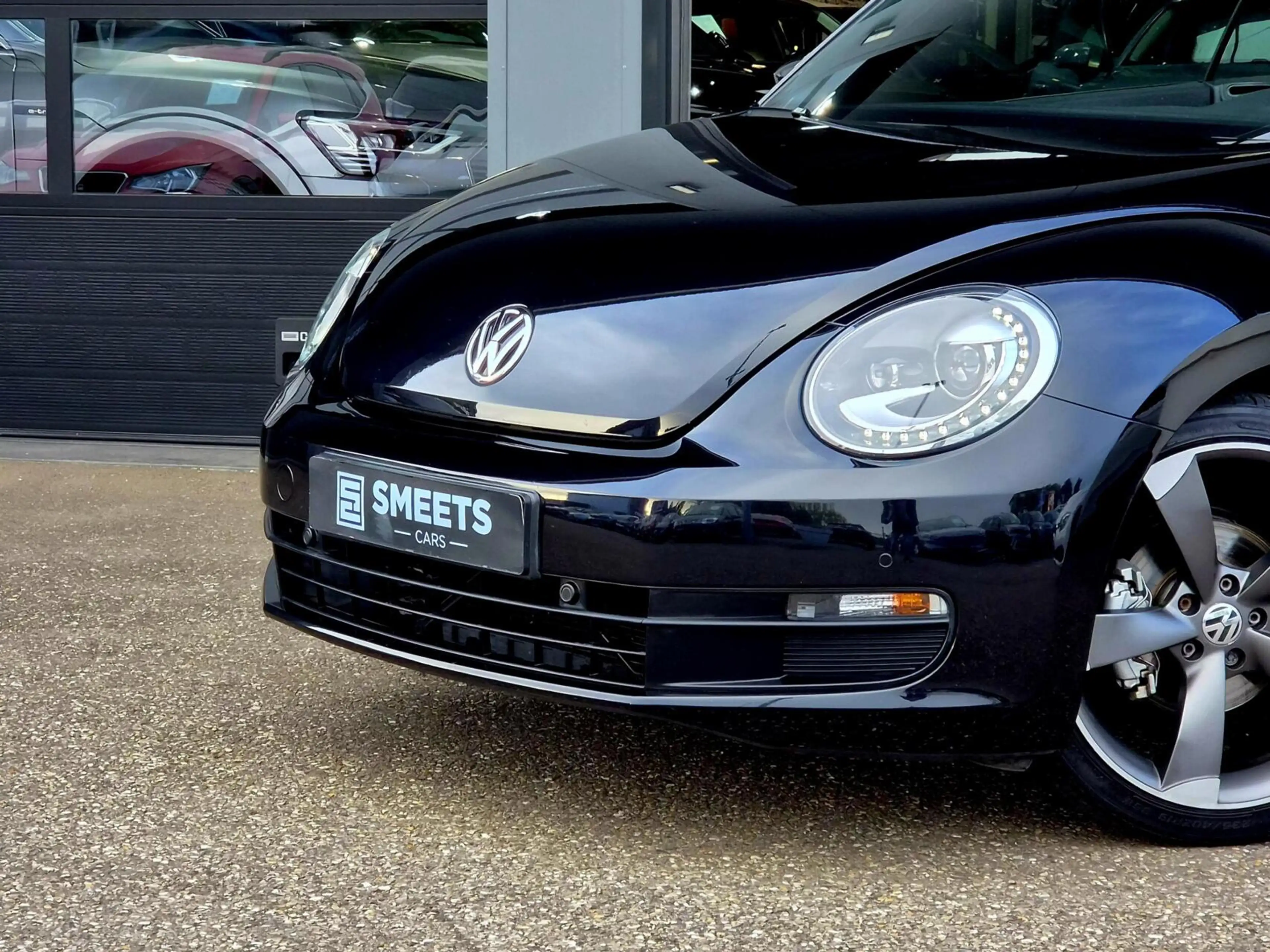 Volkswagen Beetle Cabriolet 1.2 TSI Design — photo 29