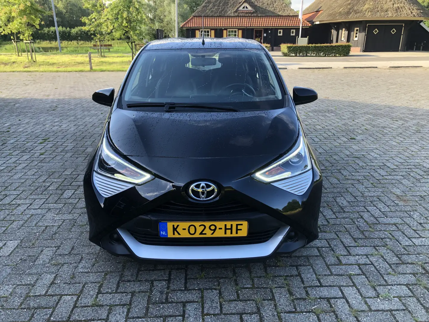 Toyota Aygo 1.0 VVT-i x-play Led Camera speed limiter Nap Zwart - 2
