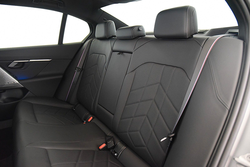 BMW 540 d xDrive M Sport Pro Pano HeadUp DriveAssPro — photo 6