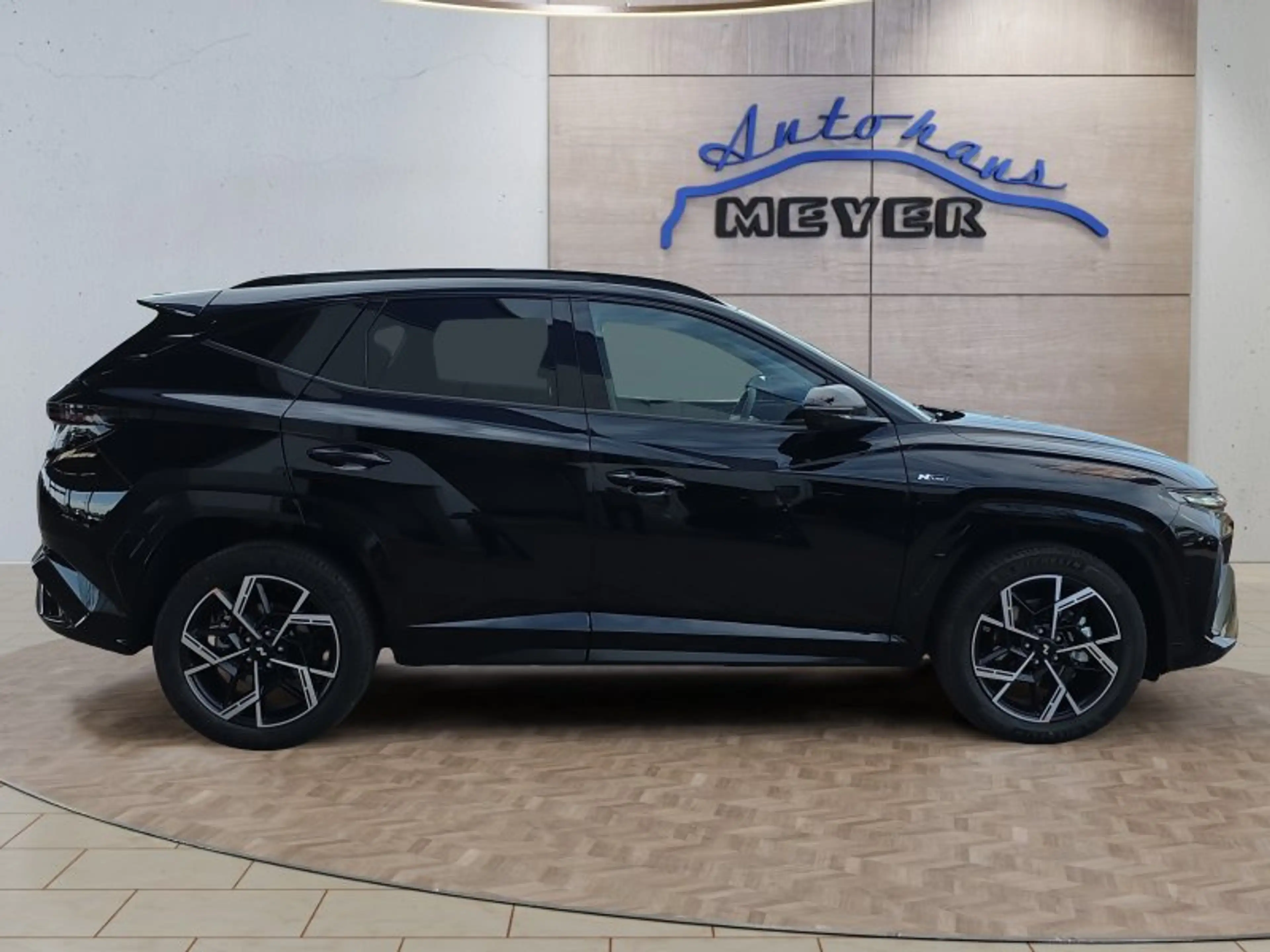 Hyundai TUCSON 1,6T HEV 4WD N Line X UPE=56000 Euro! — photo 6