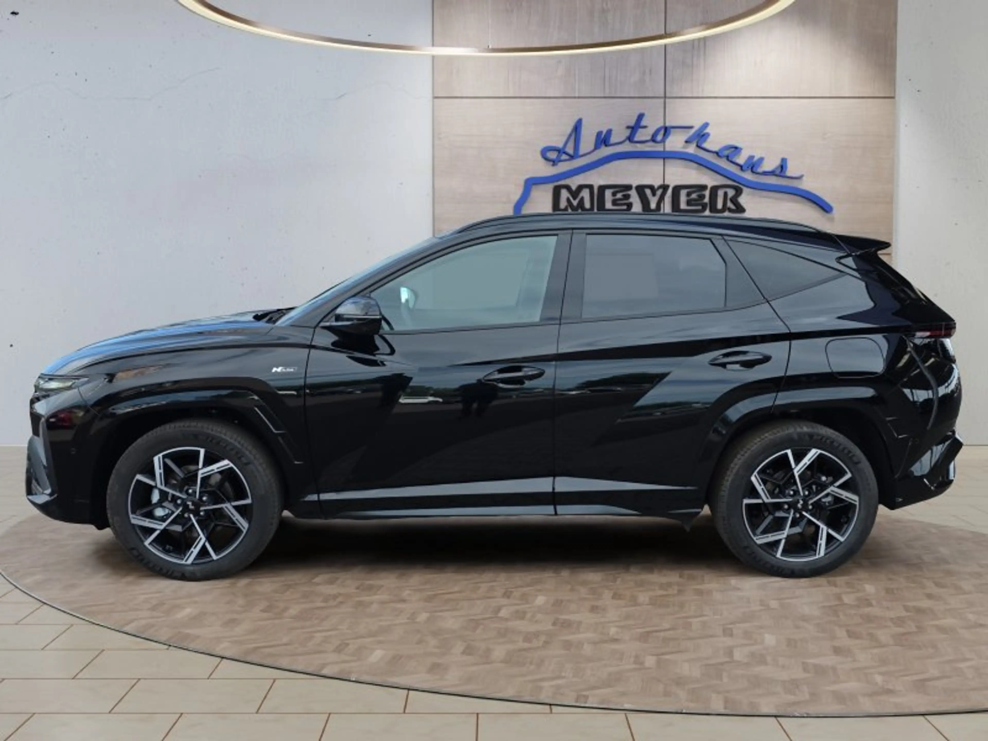 Hyundai TUCSON 1,6T HEV 4WD N Line X UPE=56000 Euro! — photo 2