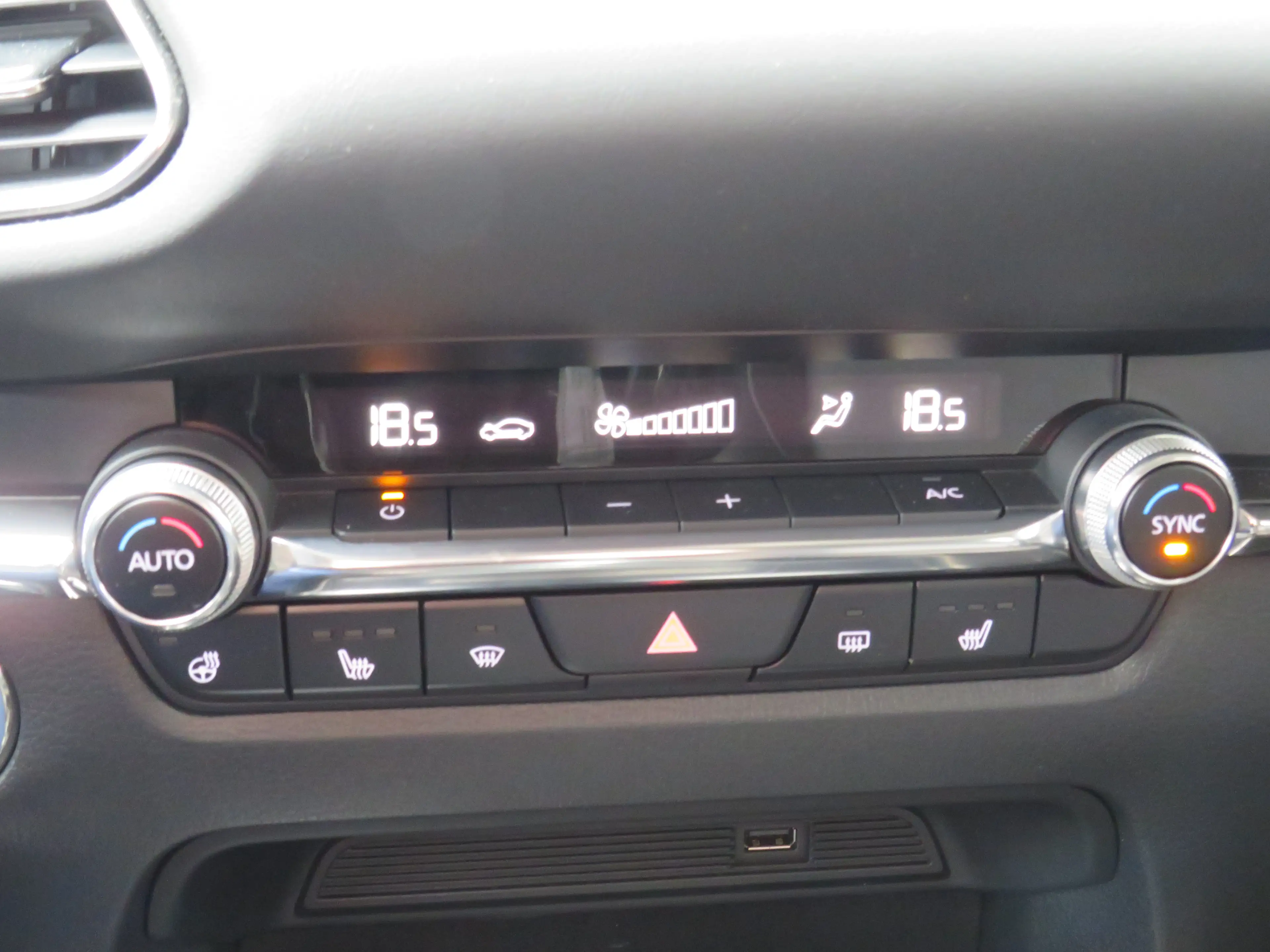 Mazda CX-30 NAVI Bose MATRIX LED 360° KAMERA SHZ Selection 2WD — photo 15