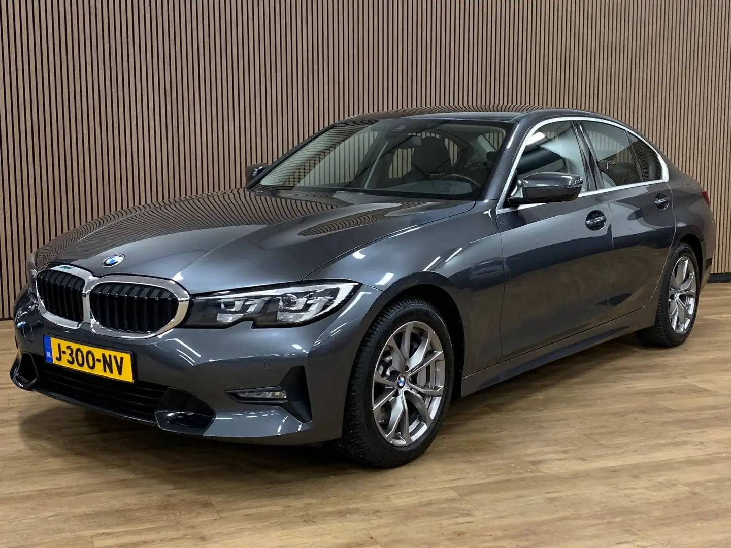 BMW 330 3-serie 330i High Executive|Automaat|Nieuwstaat|De Gris - 1