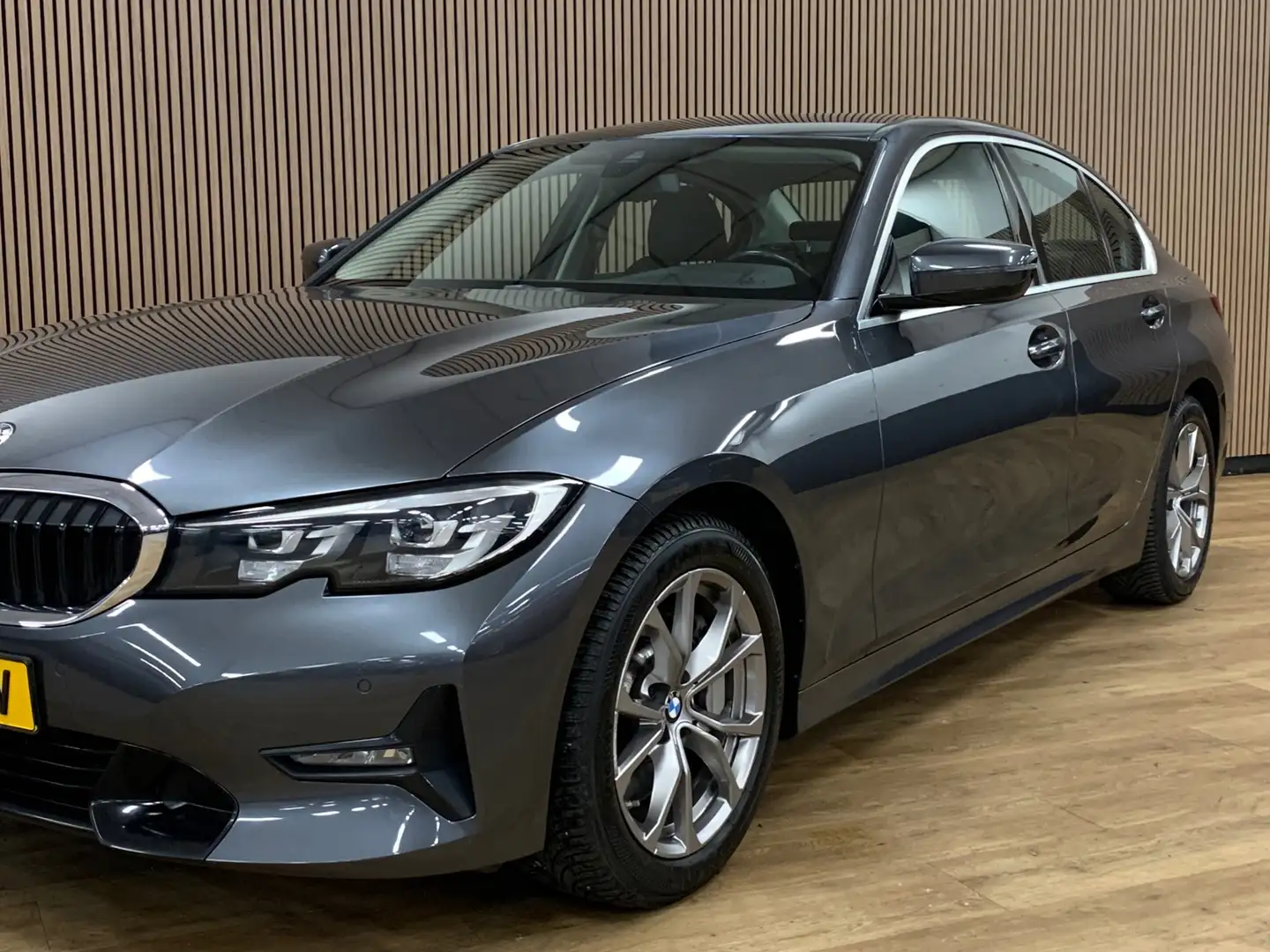 BMW 330 3-serie 330i High Executive|Automaat|Nieuwstaat|De Gris - 2