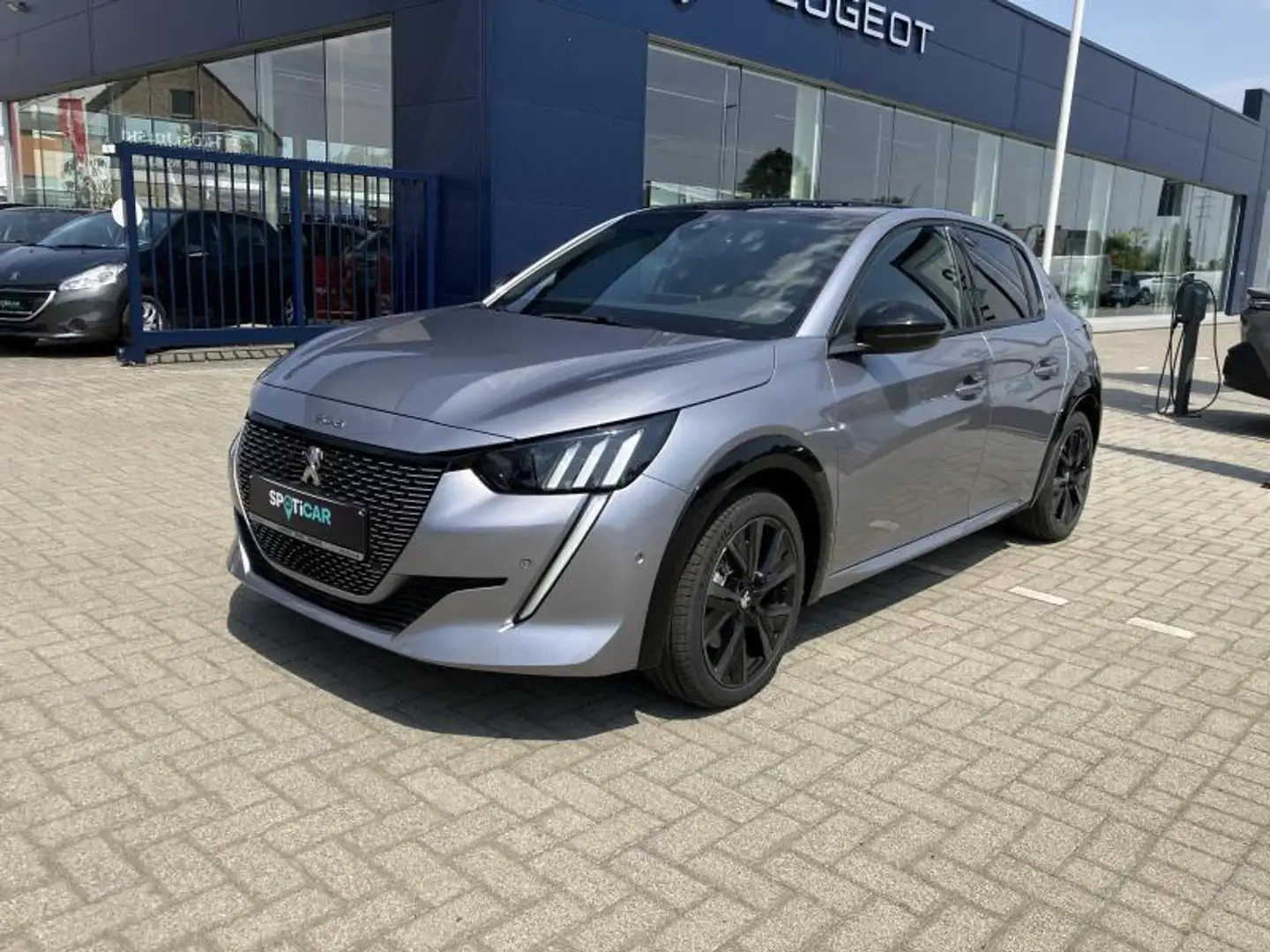 Peugeot 208 II & e- GT Grau - 1