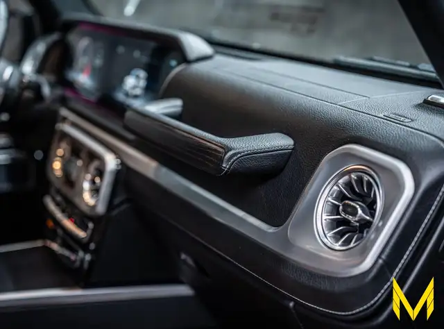 Mercedes-Benz G-Class view 23