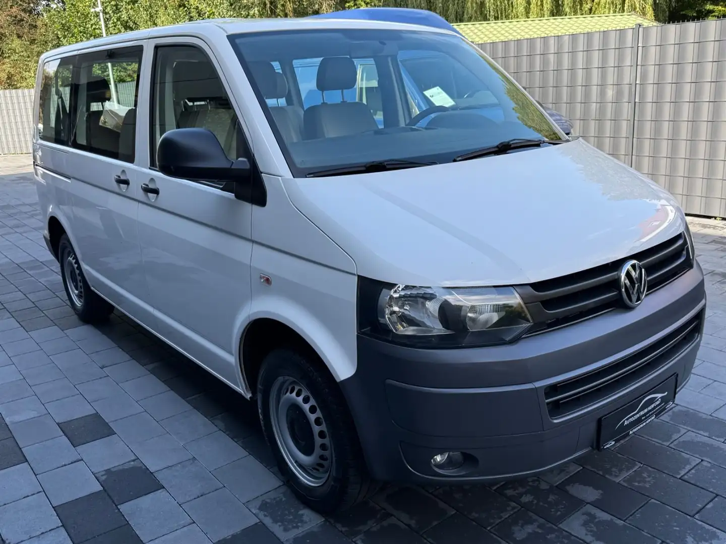 Volkswagen T5 Transporter Kombi 4Motion 8 Sitze Klima AHK Weiß - 2