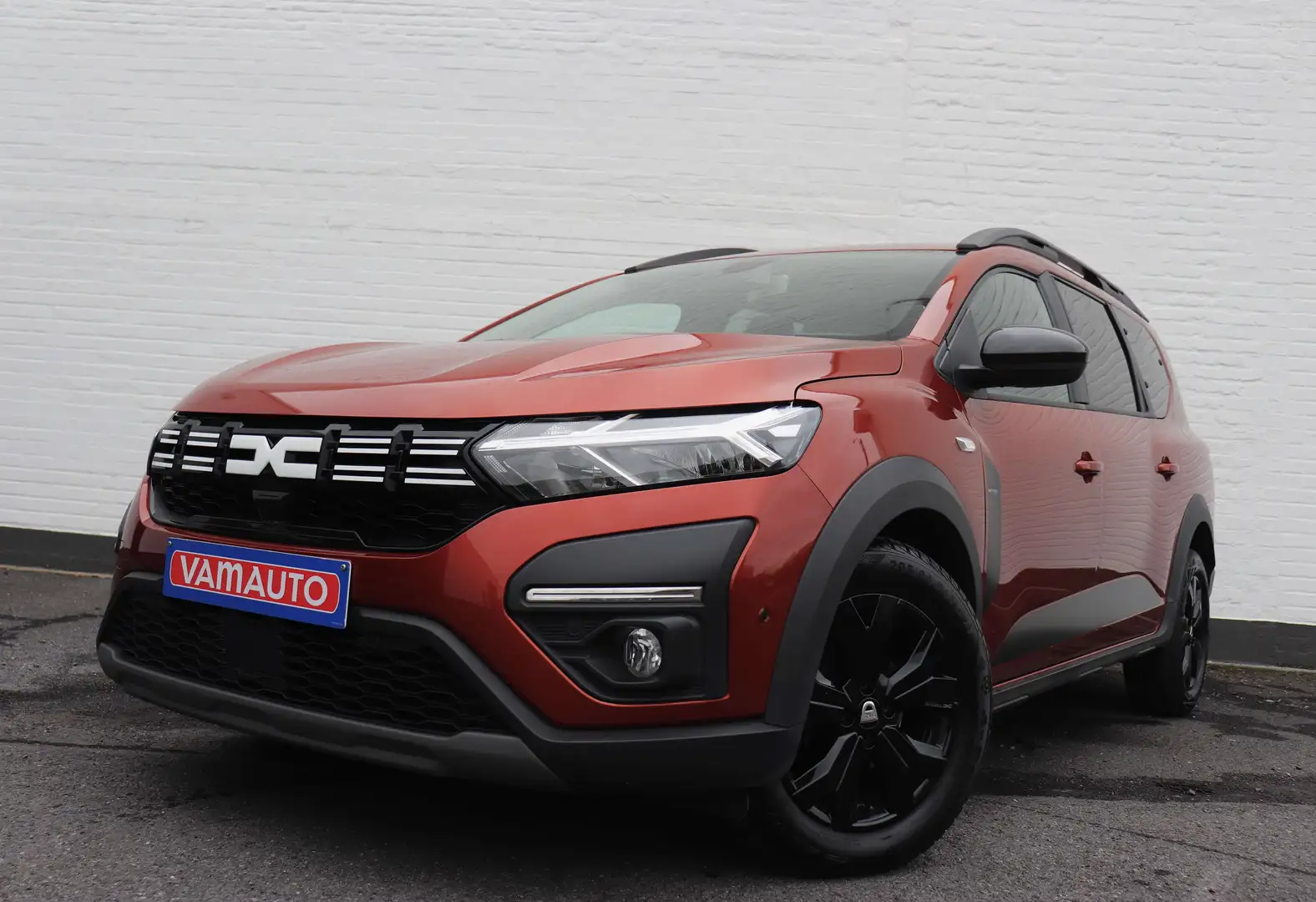 Dacia Jogger TCe 110 Extreme - 7-zit/BlindSpot/Carplay/Navi/Cam Brun - 1