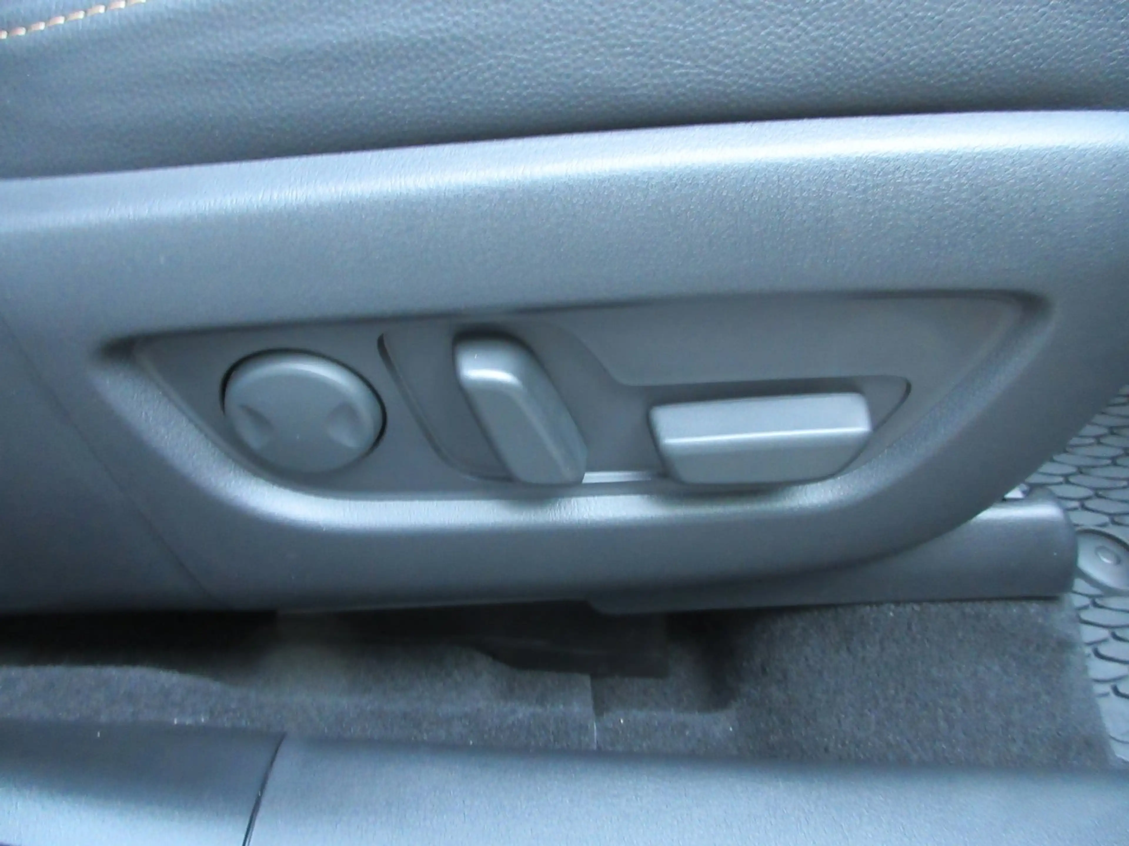 Mazda CX-60 2.5L e-SKYACTIV PHEV AWD HOMURA Au — photo 12