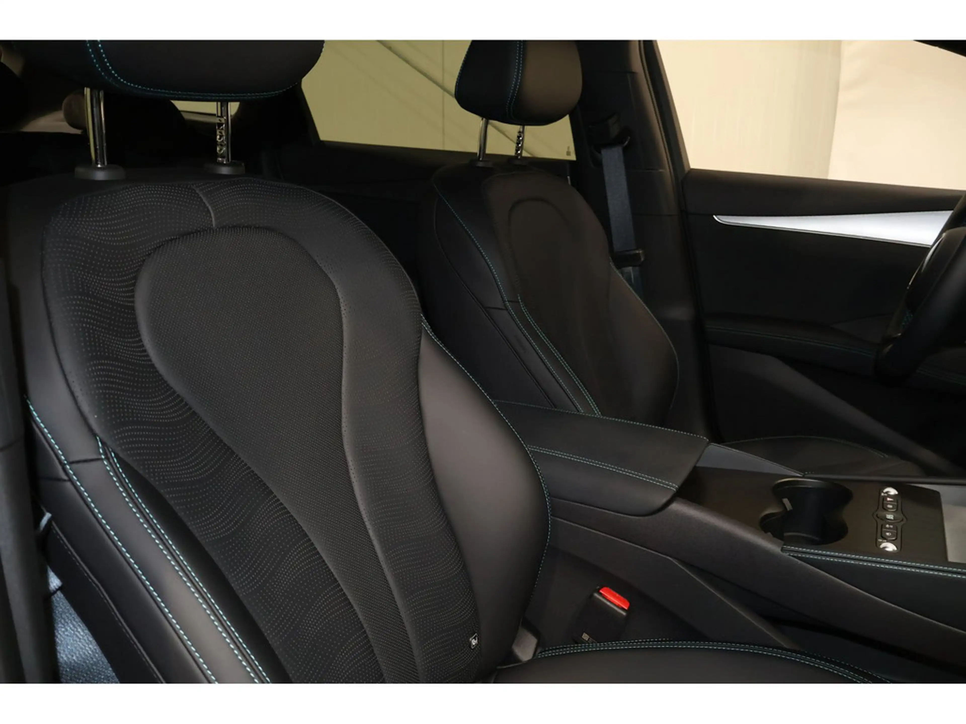 BYD Seal 6 DM-i Touring Comfort Navi/Sitzheizung/Rückfahrkamera — photo 9