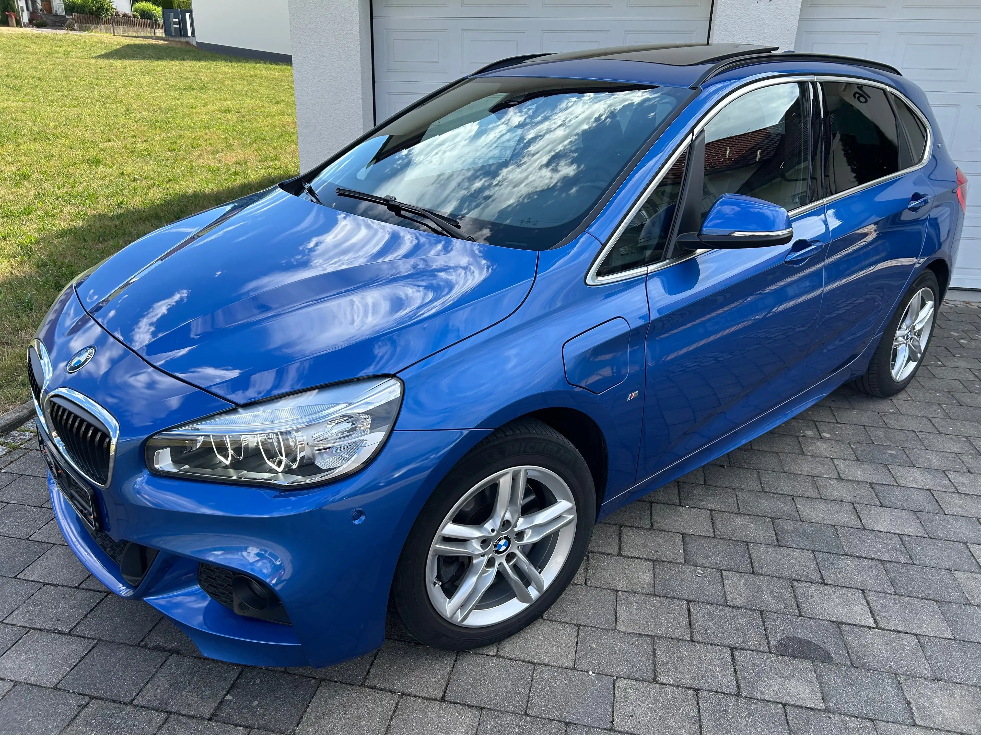 BMW 225 225xe Active Tourer M-Sport PANO RFK Navi LED eSpSitze DAB HiFi 1.Hand