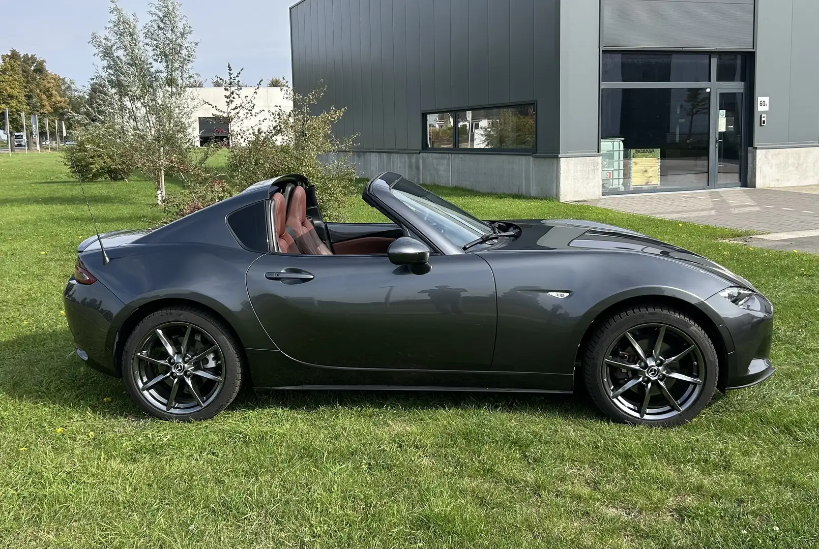 Mazda MX-5 RF 2.0L SKYACTIV-G 160 Exclusive-Line Gris - 2