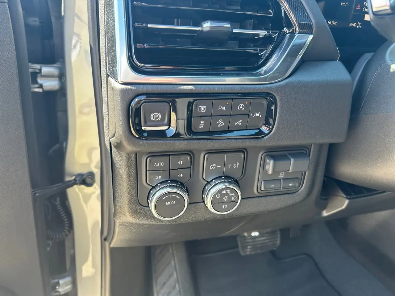 GMC Yukon снимка GMC Yukon