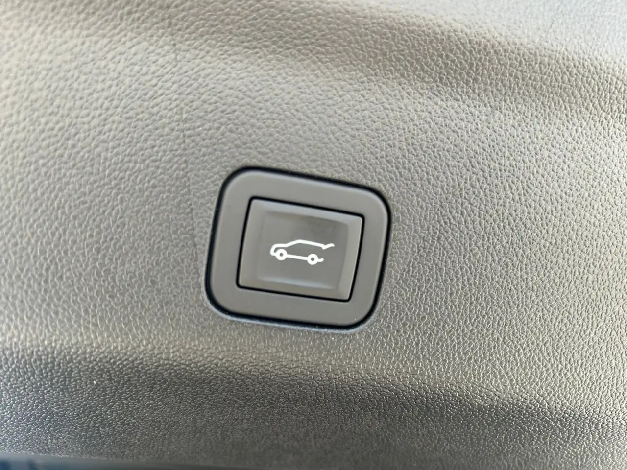GMC Yukon снимка GMC Yukon