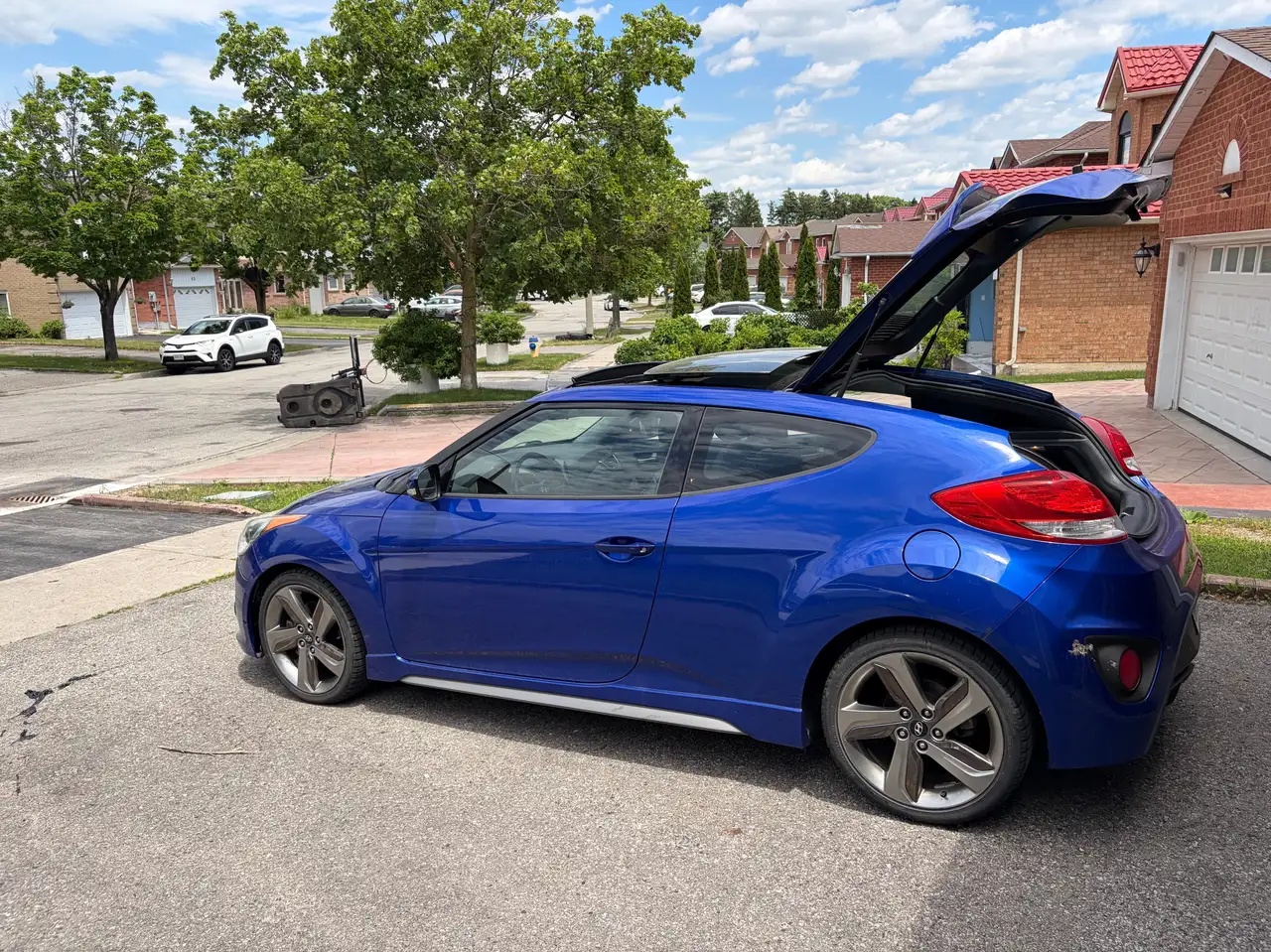 Hyundai VELOSTER photo Hyundai VELOSTER