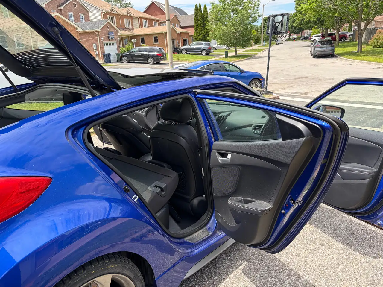 Hyundai VELOSTER photo Hyundai VELOSTER