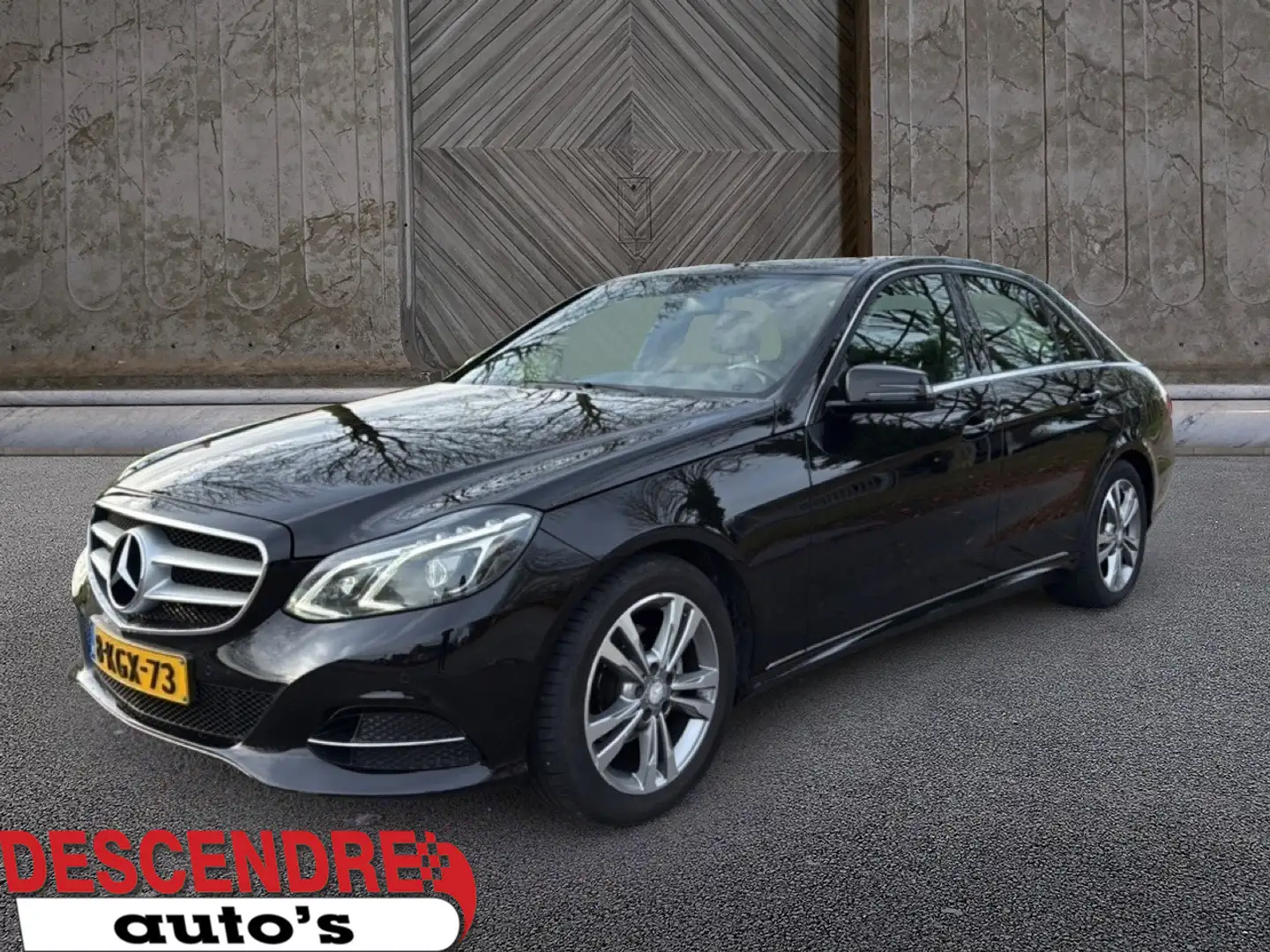 Mercedes-Benz E 200 Ambition Avantgarde Noir - 1