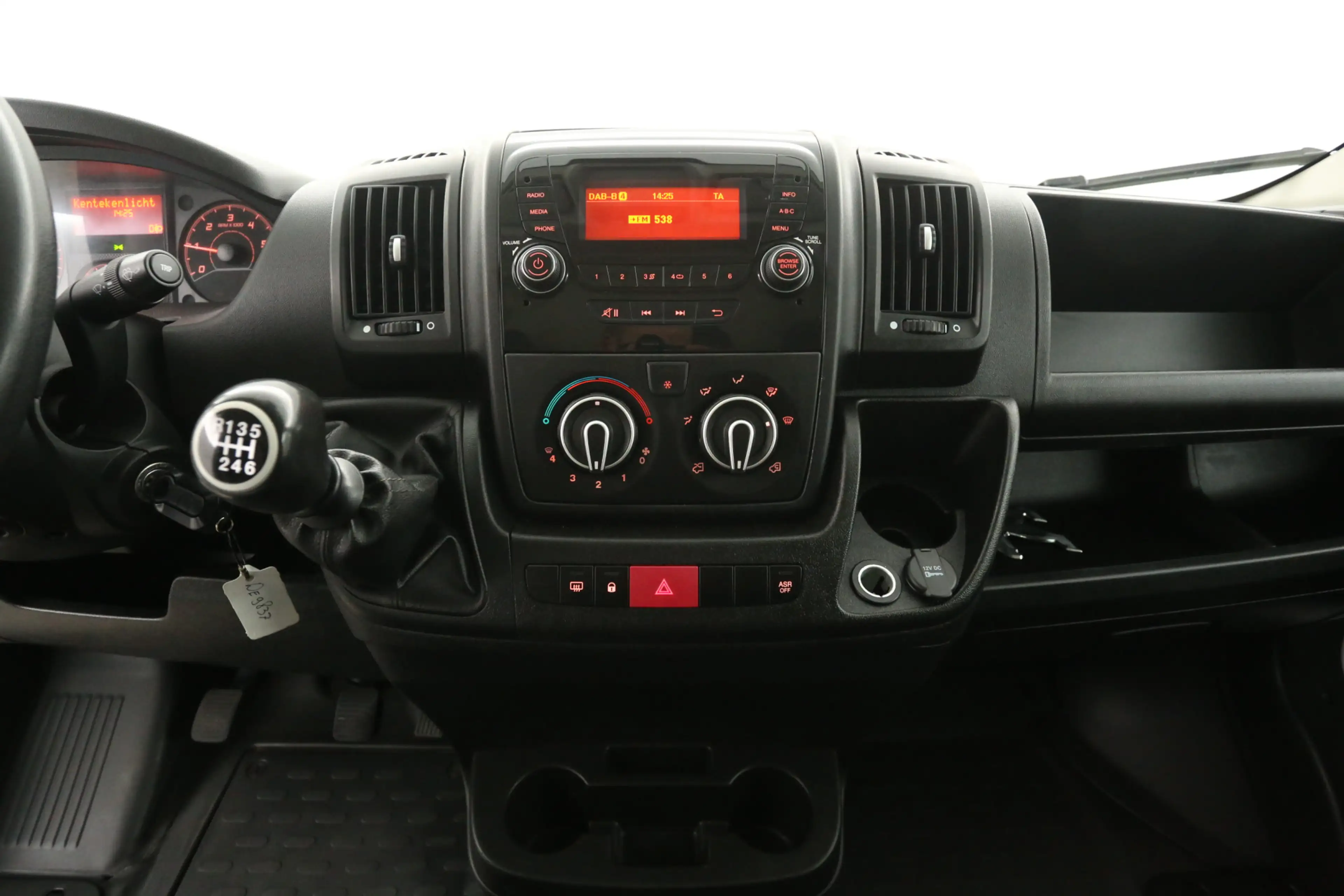 Peugeot Boxer 2.2 BlueHDI 140PK L2H2 | Airco | 3 Zits | Parkeers — photo 11