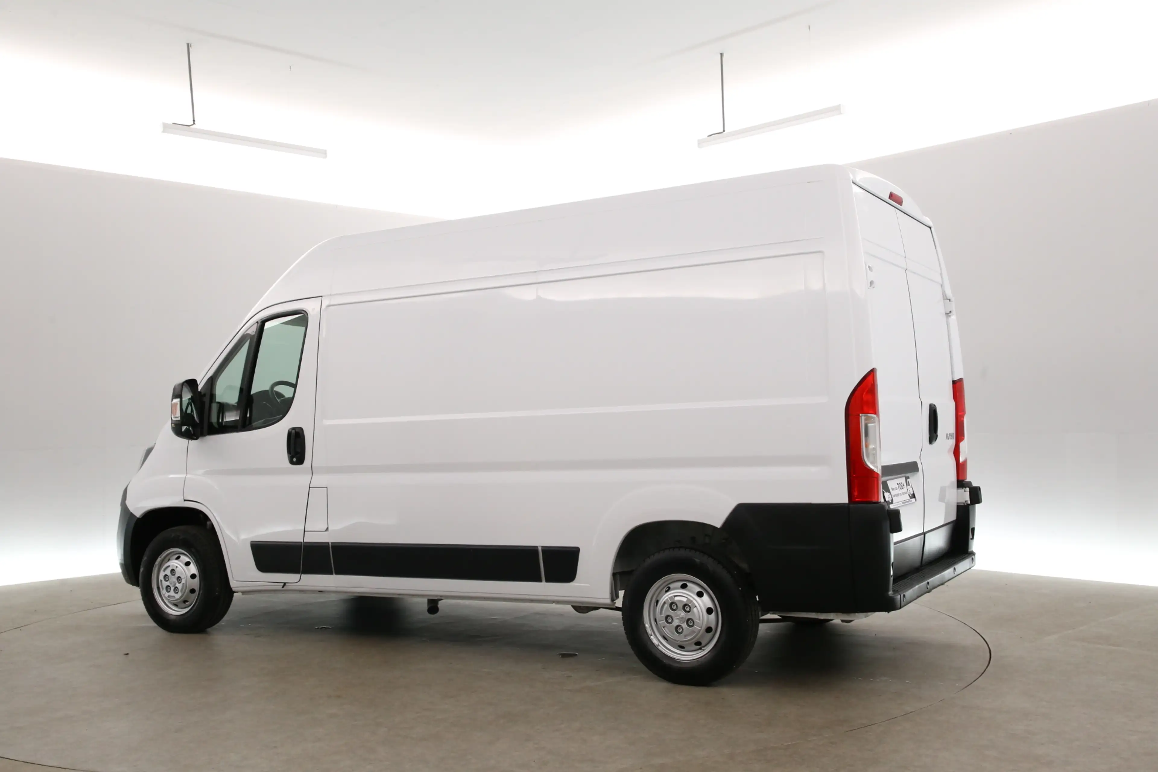 Peugeot Boxer 2.2 BlueHDI 140PK L2H2 | Airco | 3 Zits | Parkeers — photo 4