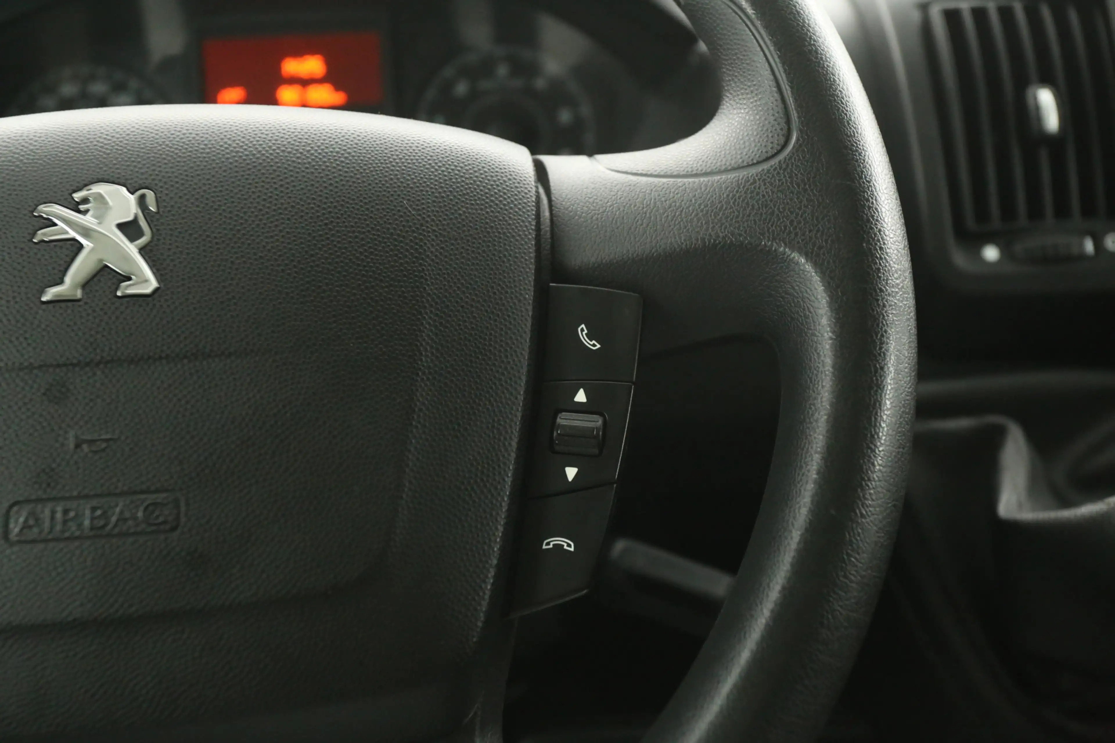 Peugeot Boxer 2.2 BlueHDI 140PK L2H2 | Airco | 3 Zits | Parkeers — photo 15