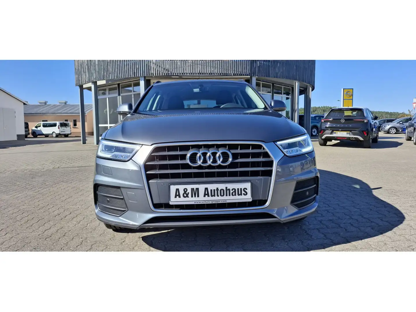 Audi Q3 1.4 TFSI KLIMA PDC SITZHEIZUNG NAVI LED Grau - 2