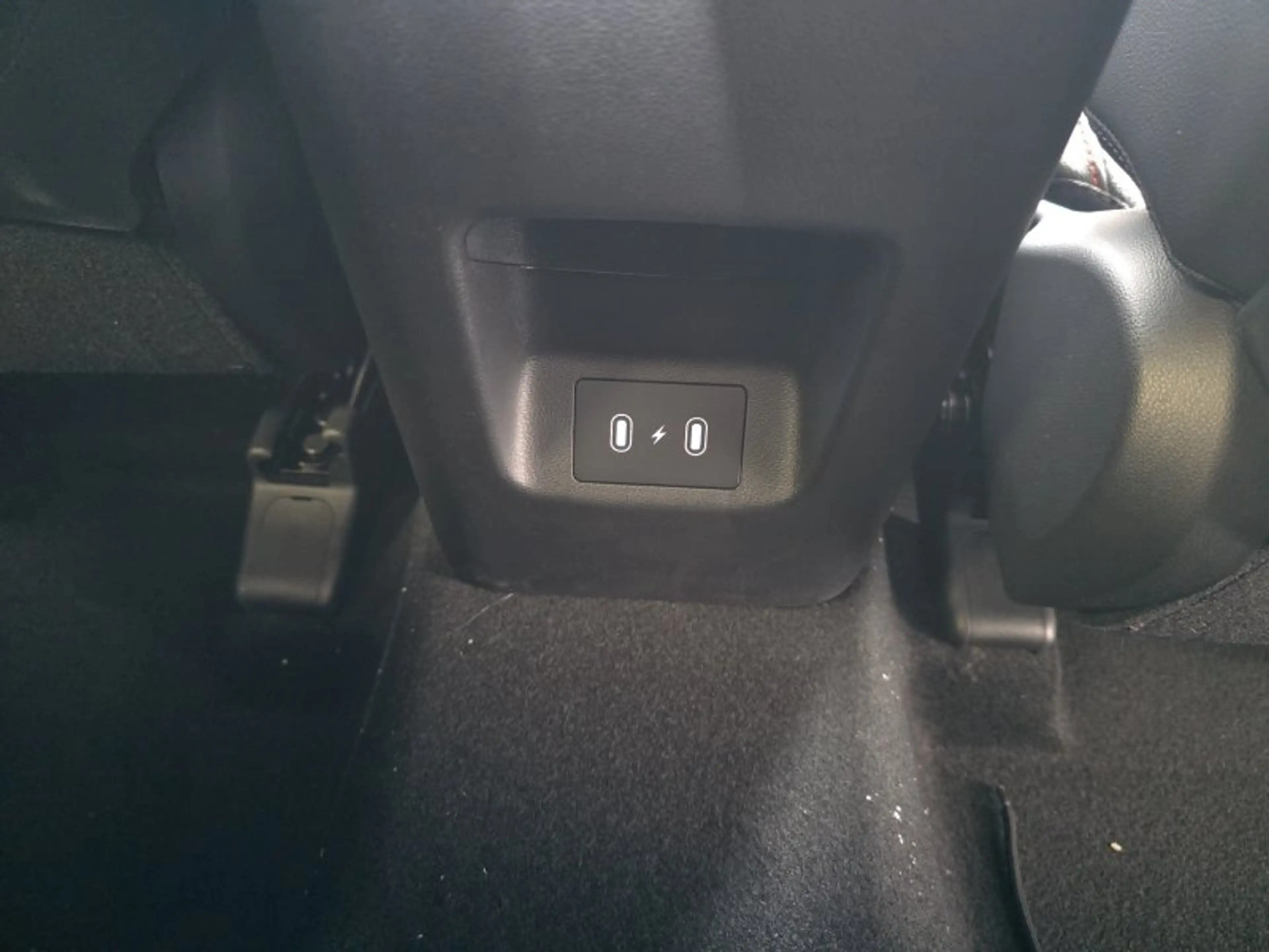 Hyundai TUCSON 1,6T HEV N Line Pano/ACC/Matrix/belüftete Sitze — photo 20