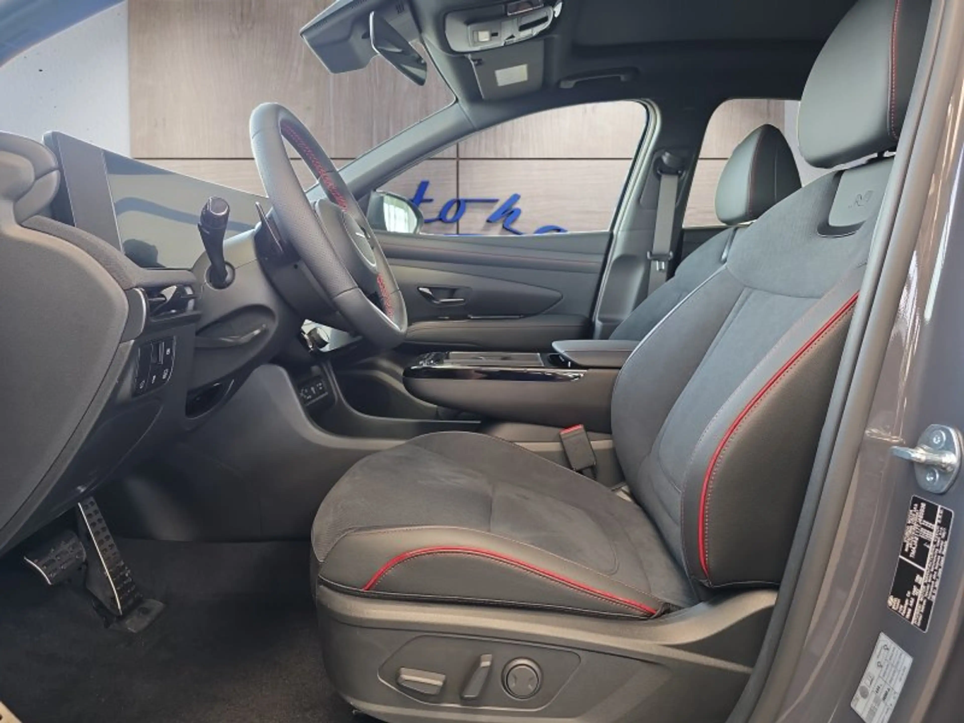 Hyundai TUCSON 1,6T HEV N Line Pano/ACC/Matrix/belüftete Sitze — photo 9